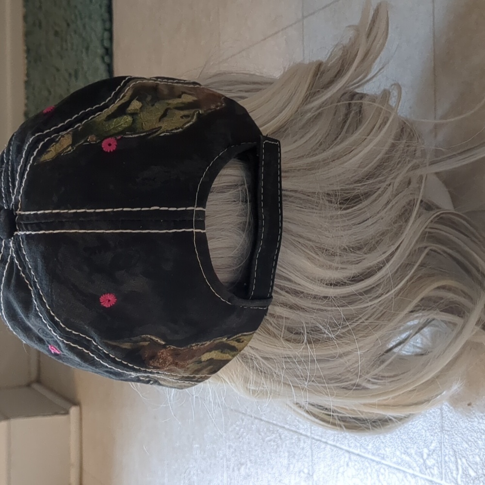 Mossy Oak camo hat with lace - Picture 3 of 5